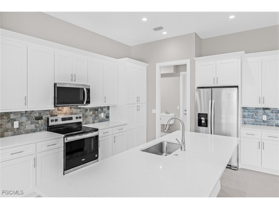 1003 NW 33rd Avenue Cape Coral FL 33993 2025019079 image12
