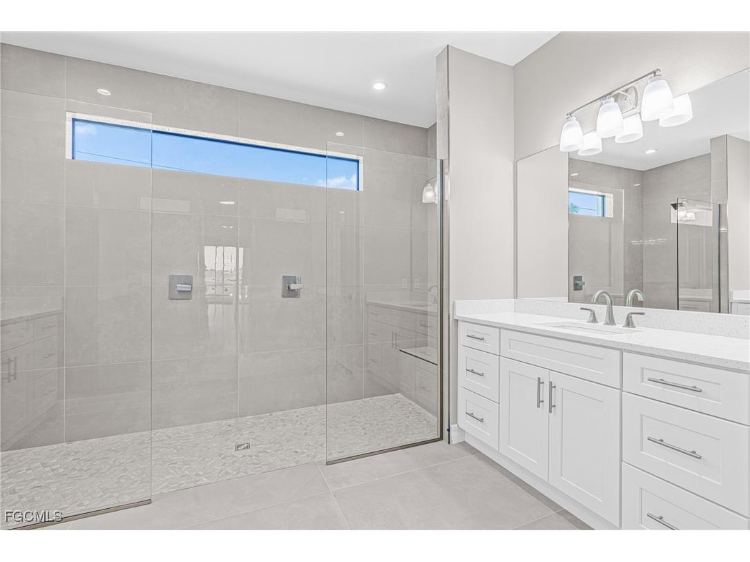 1003 NW 33rd Avenue Cape Coral FL 33993 2025019079 image19