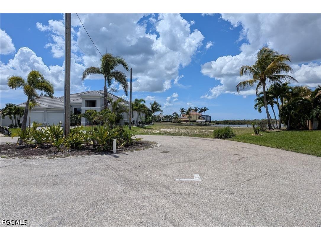1003 NW 40th Place Cape Coral FL 33993 2026015652 image4
