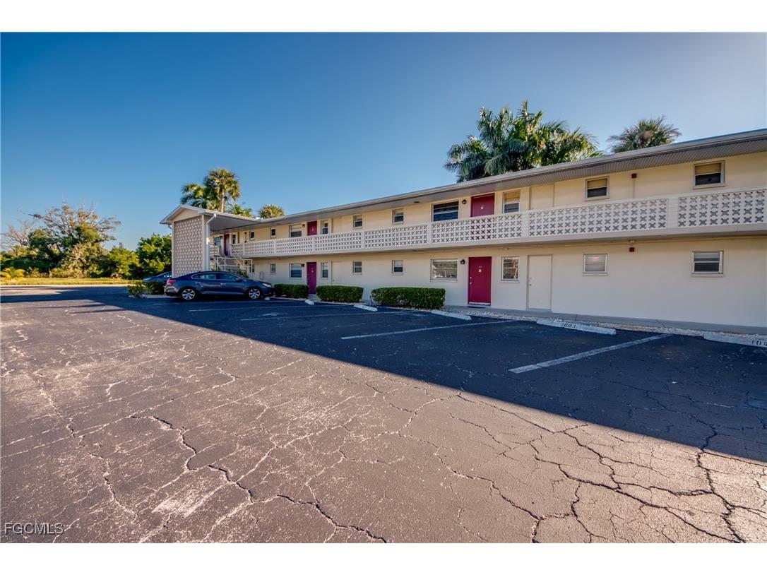 1003 Tropic Terrace North Fort Myers FL 33903 2025016421 image1