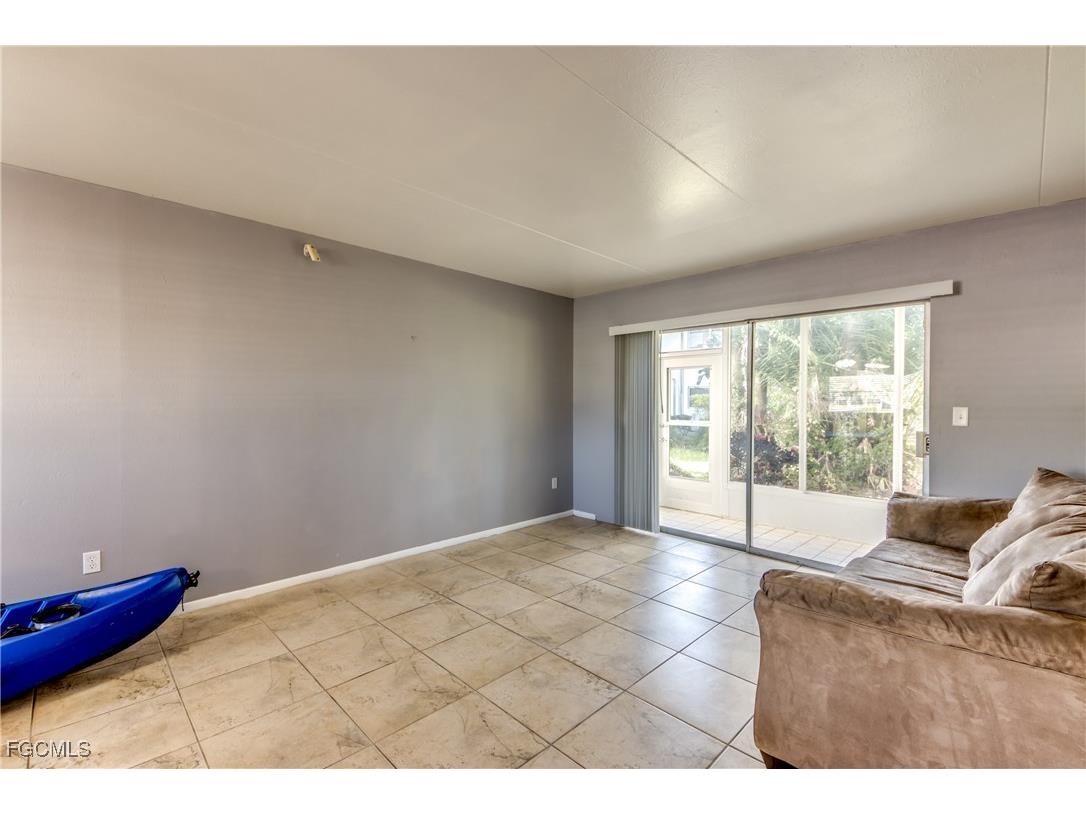 1003 Tropic Terrace North Fort Myers FL 33903 2025016421 image8