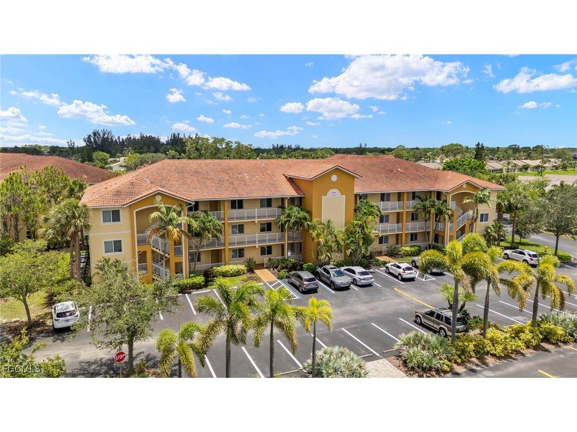 10030 Maddox Lane #206 Bonita Springs FL 34135 2025010994 image1