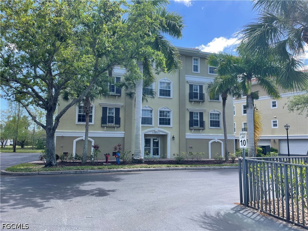 10031 Lake Cove Drive #302 Fort Myers FL 33908 2026017003 image2