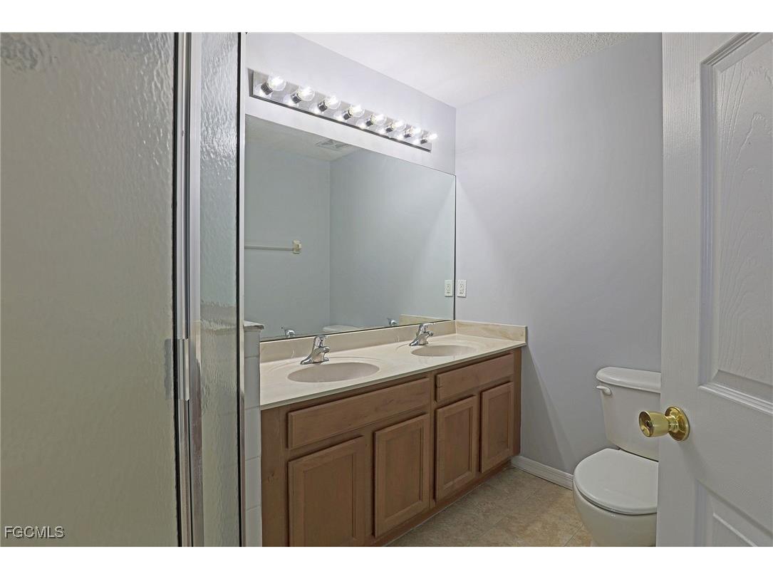 10033 Spyglass Hill Lane Fort Myers FL 33966 2026006022 image14
