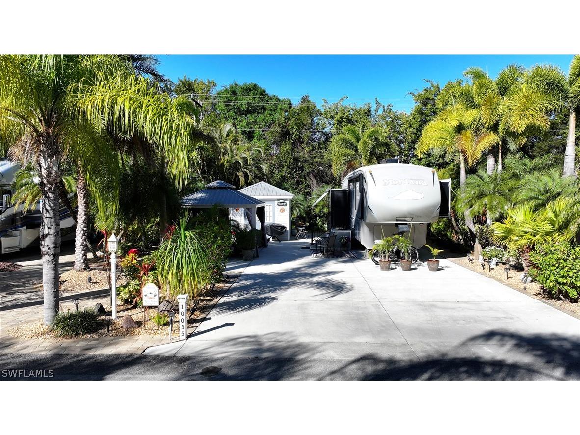 10035 Ramblewood Court Fort Myers FL 33905 226005721 image1