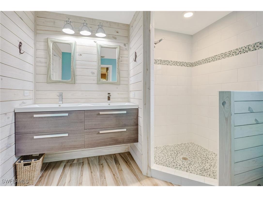 10037 Heather Lane #4 Naples FL 34119 225075644 image1