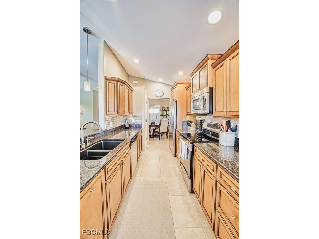 10037 Oakhurst Way Fort Myers FL 33913 2025018018 image16