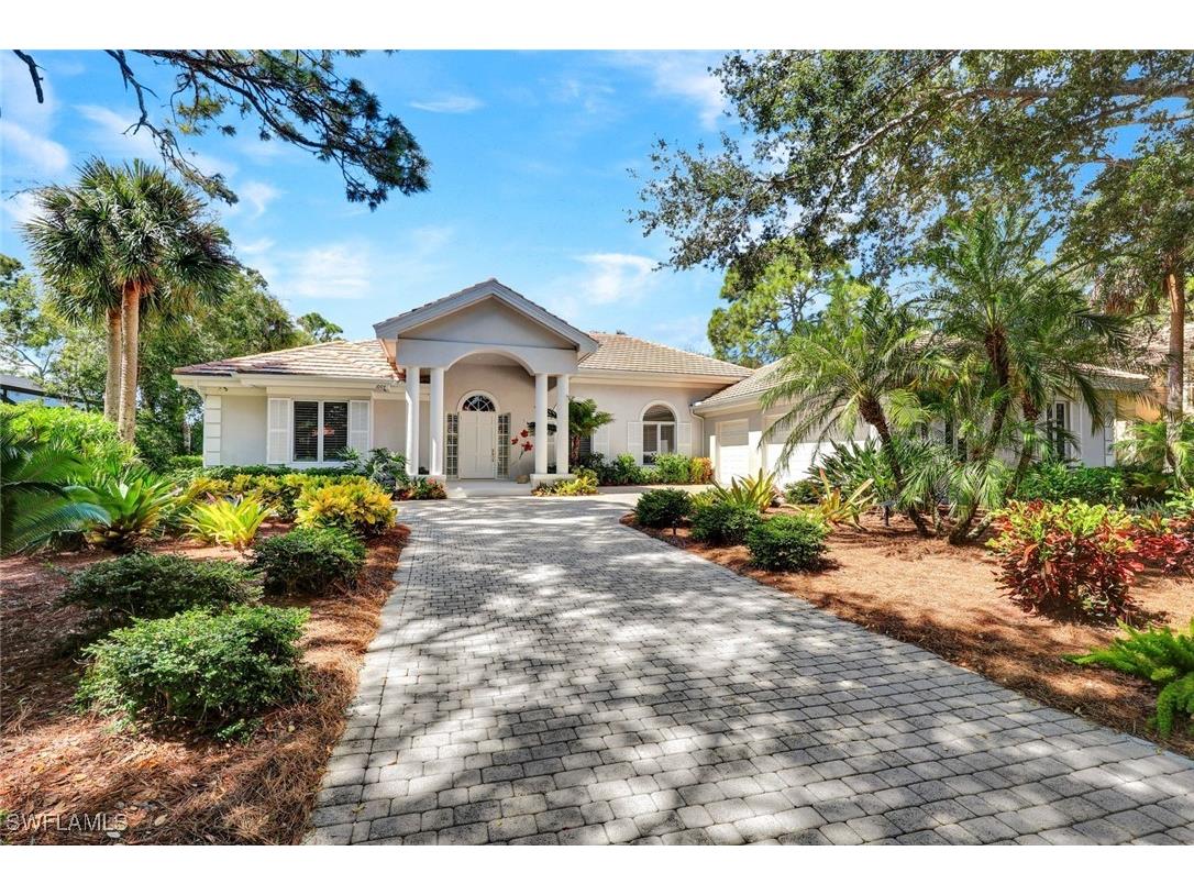 1004 Barcarmil Way Naples FL 34110 224074705 image1