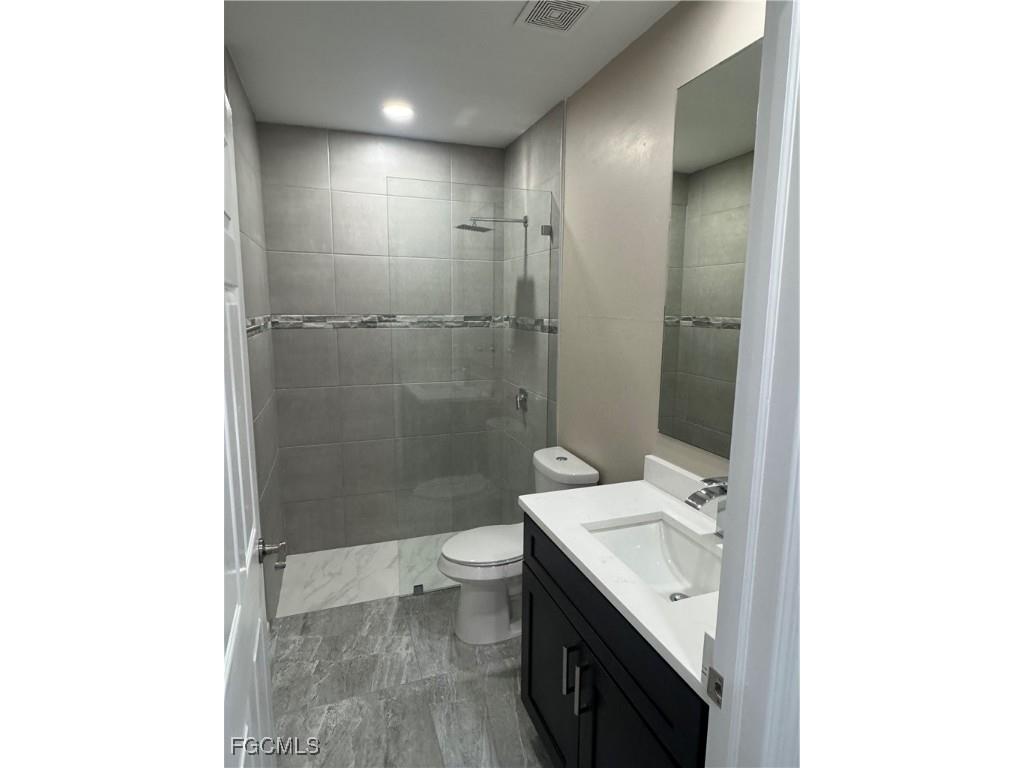 1004 Diplomat Parkway W Cape Coral FL 33993 2026005659 image15