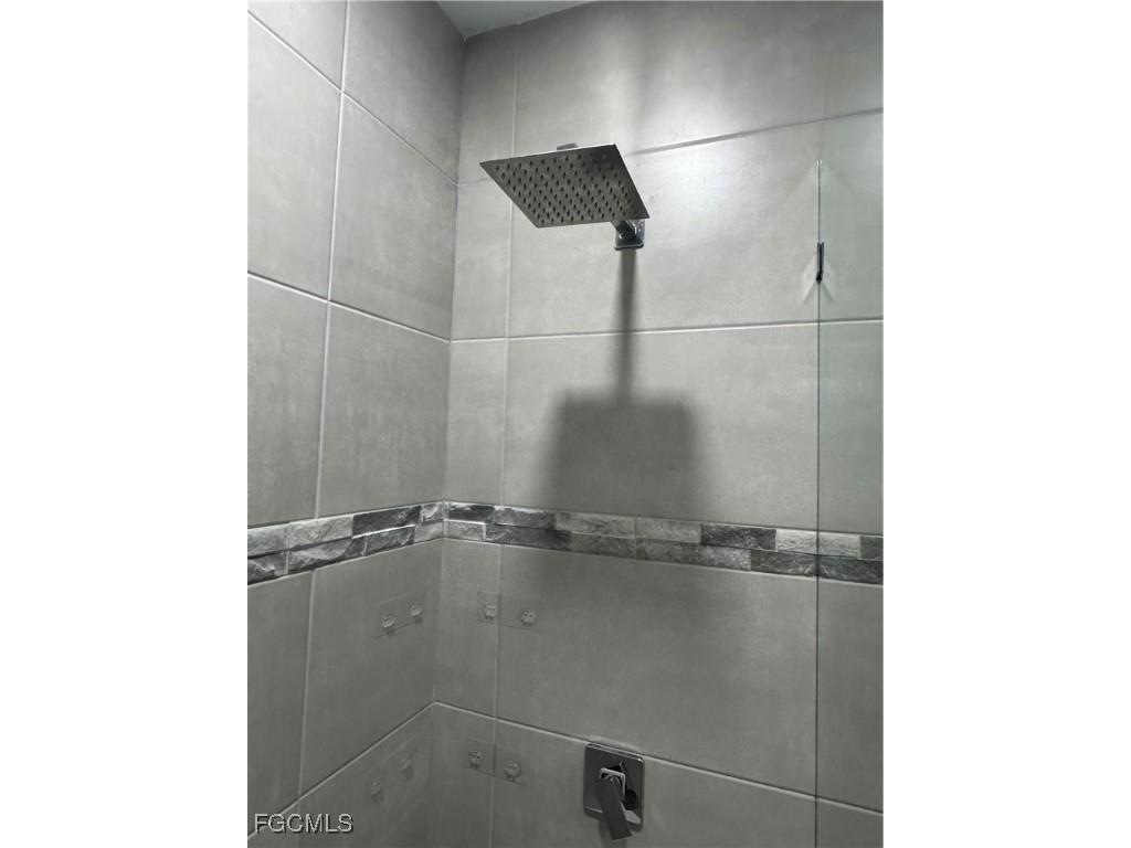 1004 Diplomat Parkway W Cape Coral FL 33993 2026005659 image16