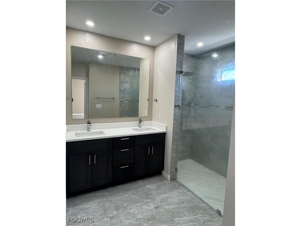 1004 Diplomat Parkway W Cape Coral FL 33993 2026005659 image23