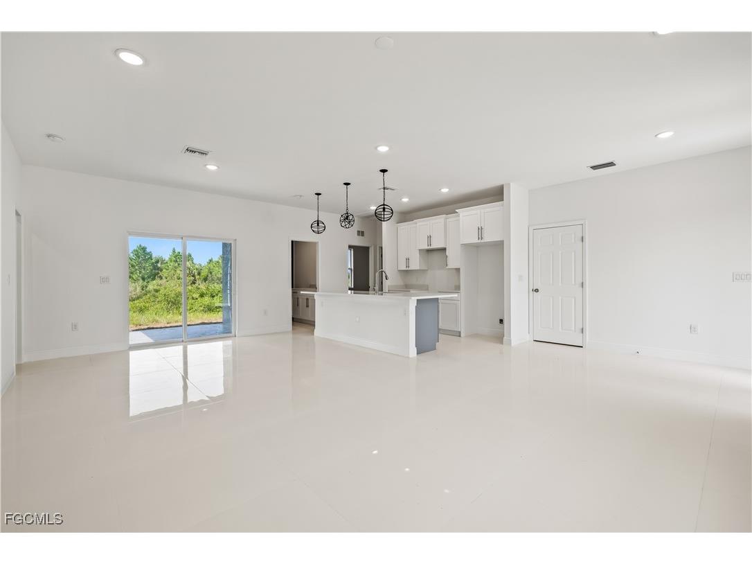 1004 E 10th Street Lehigh Acres FL 33972 2025000304 image1