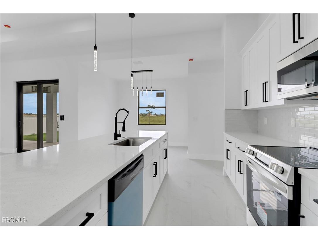 1004 NE 43rd Terrace Cape Coral FL 33909 2026006415 image10