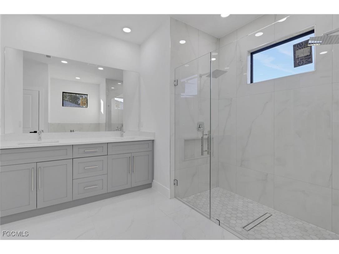 1004 NE 43rd Terrace Cape Coral FL 33909 2026006415 image19