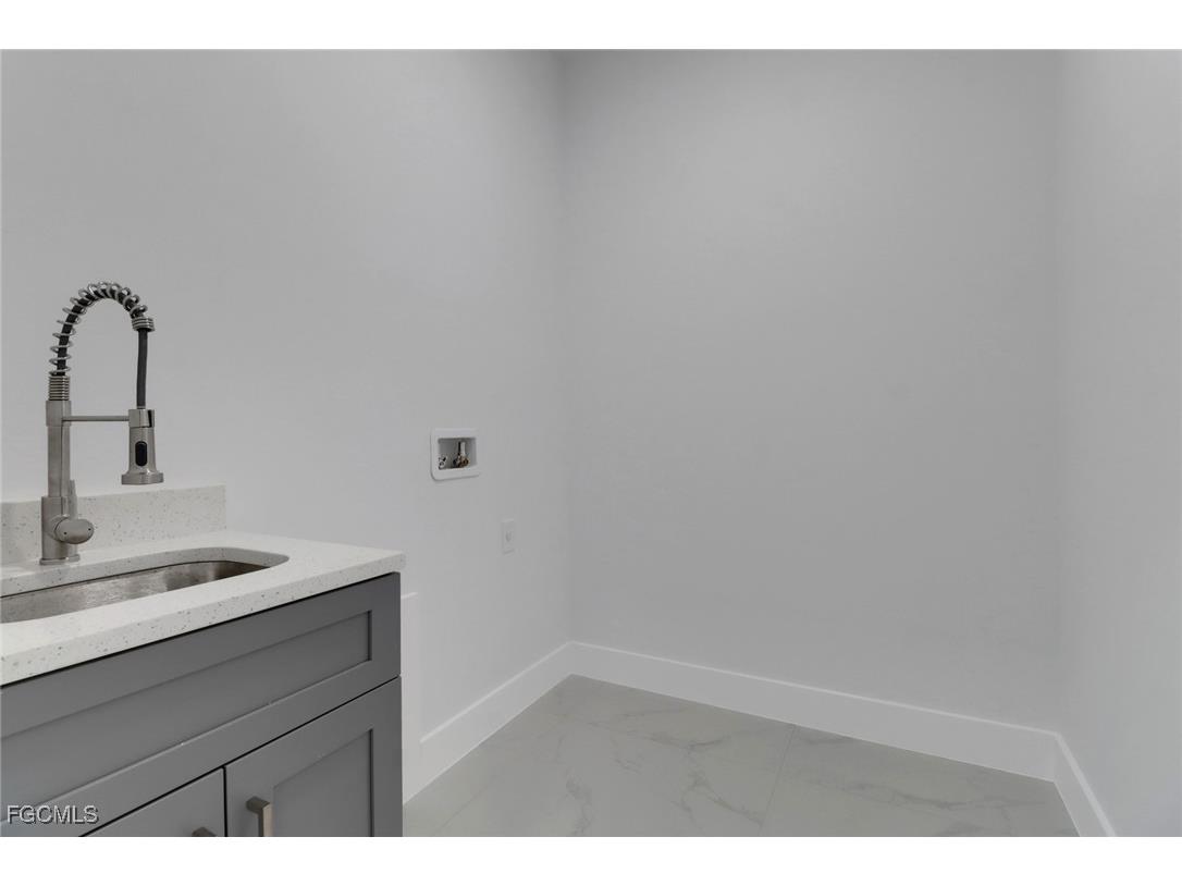 1004 NE 43rd Terrace Cape Coral FL 33909 2026006415 image28