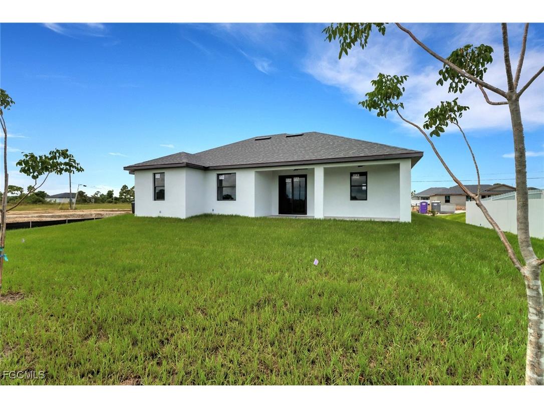 1004 NE 43rd Terrace Cape Coral FL 33909 2026006415 image31