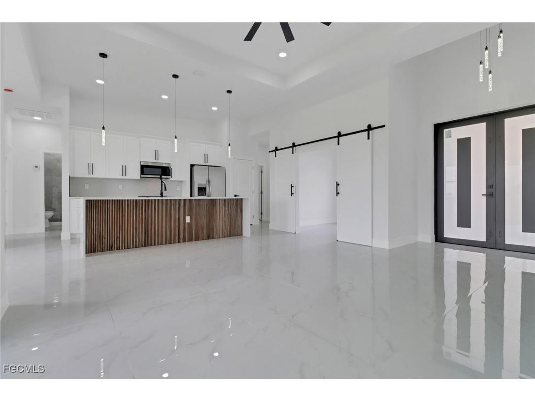 1004 NE 43rd Terrace Cape Coral FL 33909 2026006415 image4