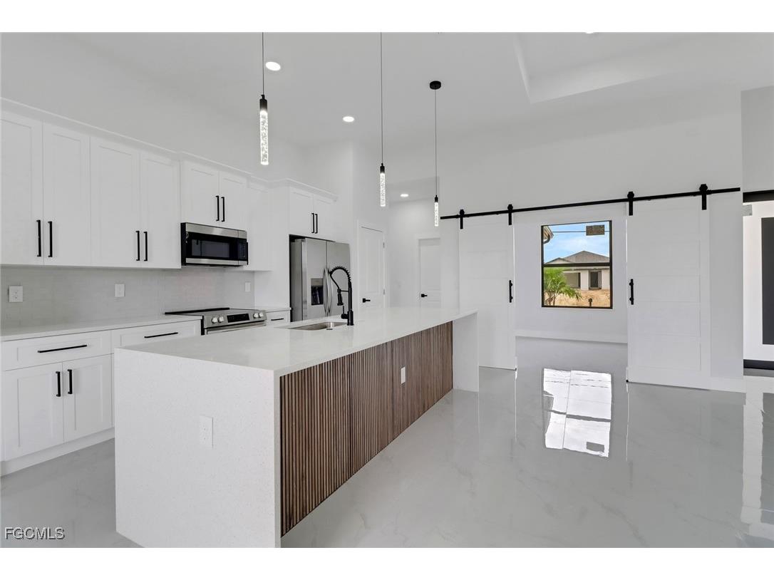 1004 NE 43rd Terrace Cape Coral FL 33909 2026006415 image8