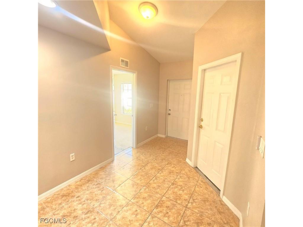 1004 SE 24th Avenue Cape Coral FL 33990 2025020118 image10