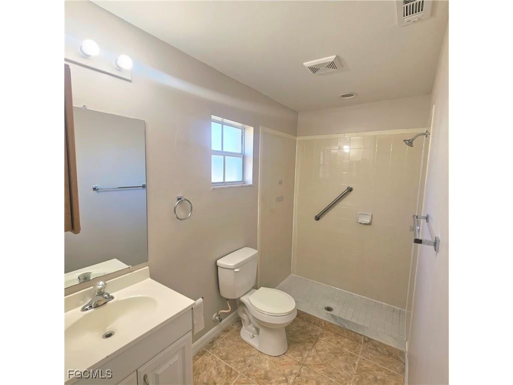 1004 SE 24th Avenue Cape Coral FL 33990 2025020118 image15