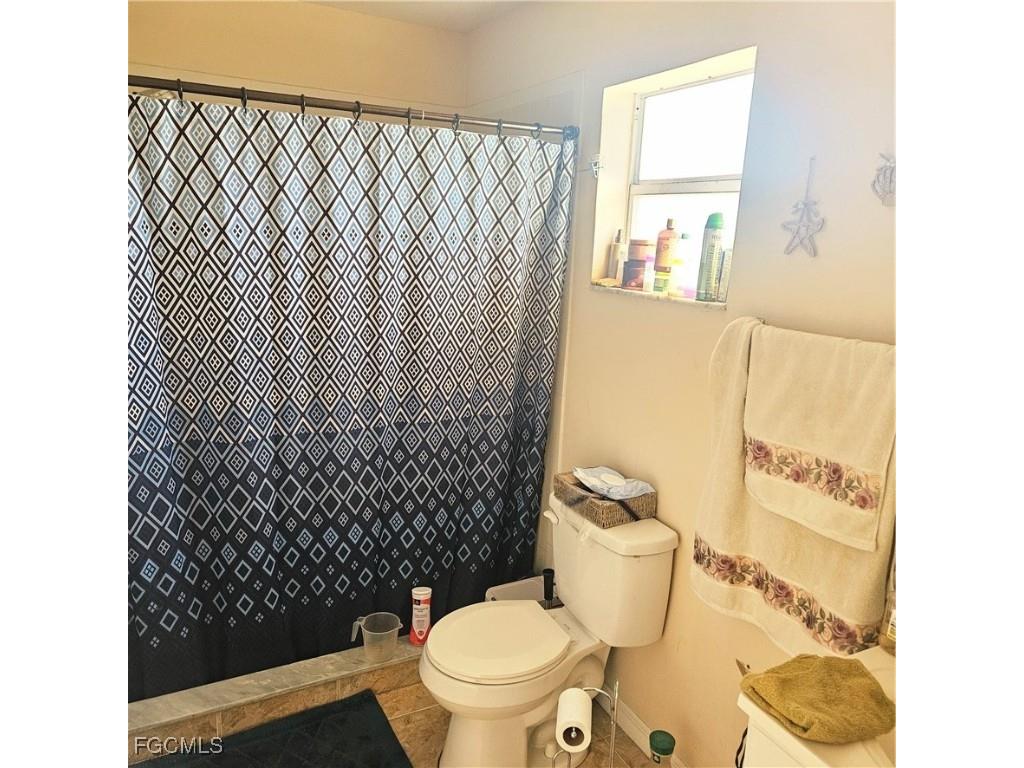 1004 SE 24th Avenue Cape Coral FL 33990 2025020118 image34