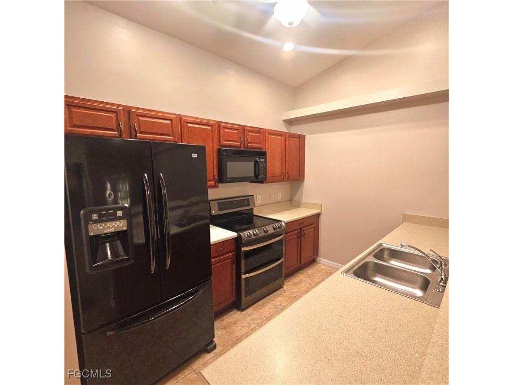 1004 SE 24th Avenue Cape Coral FL 33990 2025020118 image4