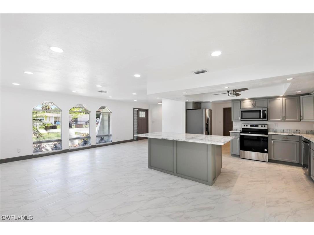 10040 Pennsylvania Avenue Bonita Springs FL 34135 223047932 image1