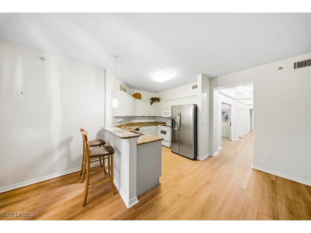10041 Lake Cove Drive #202 Fort Myers FL 33908 226003237 image4
