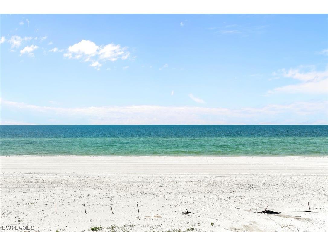 10047 Gulf Shore Drive Naples FL 34108 224014762 image11