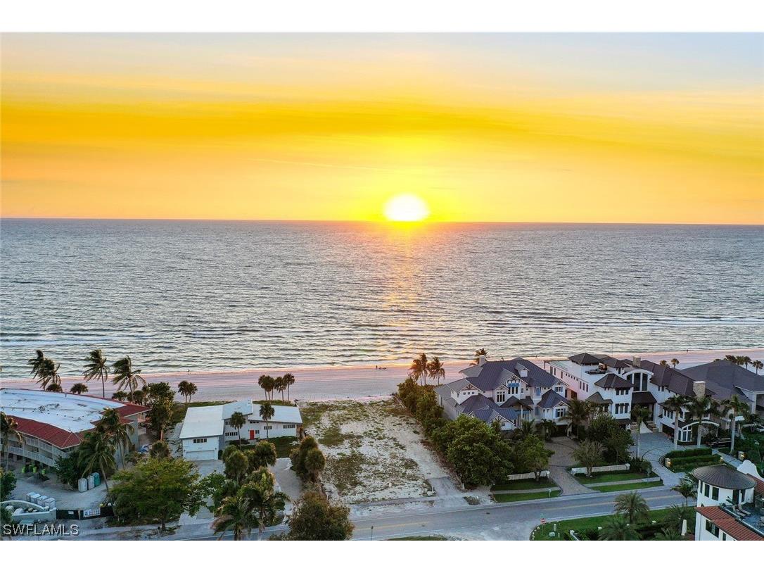 10047 Gulf Shore Drive Naples FL 34108 224014762 image23