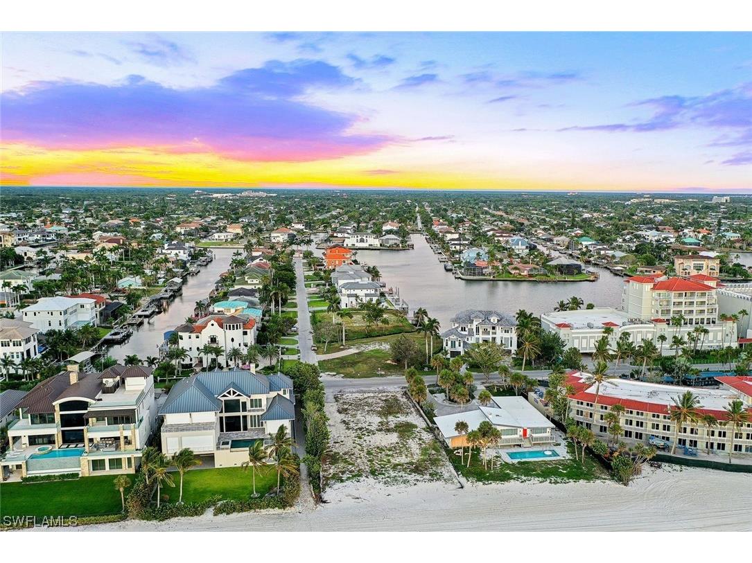 10047 Gulf Shore Drive Naples FL 34108 224014762 image25