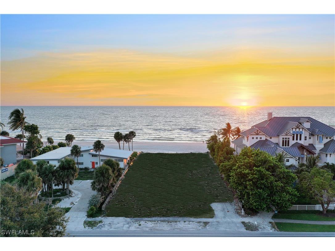 10047 Gulf Shore Drive Naples FL 34108 224014762 image4