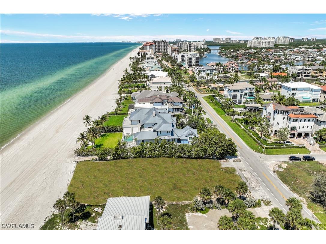 10047 Gulf Shore Drive Naples FL 34108 224014762 image5