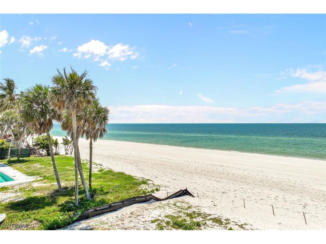 10047 Gulf Shore Drive Naples FL 34108 224014762 image9