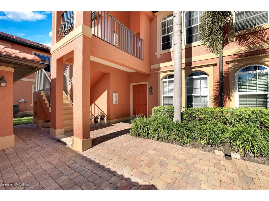 10049 Heather Lane #101 Naples FL 34119 225066788 image1