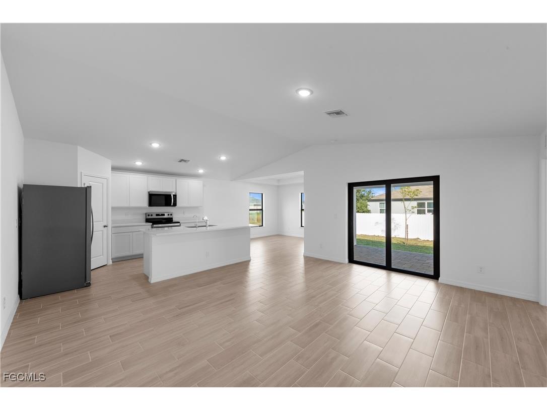 1005 NE 43rd Terrace Cape Coral FL 33909 2025011380 image2