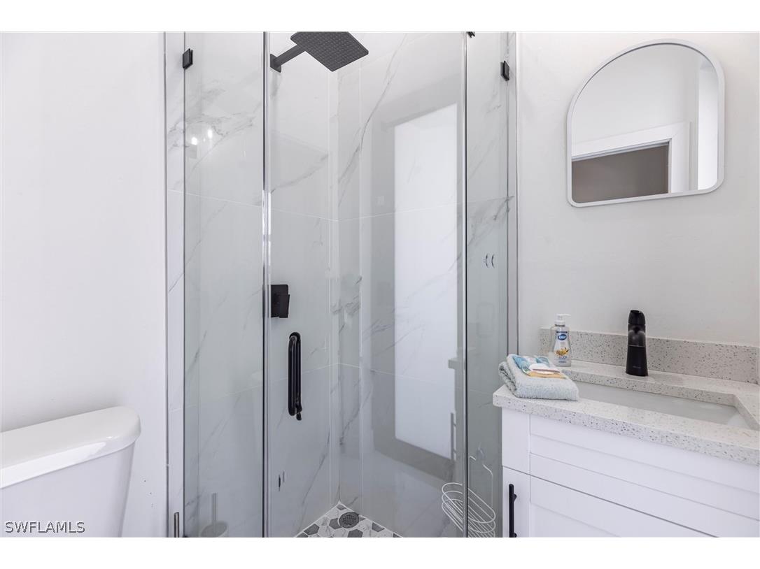 1005 NE 9th Terrace Cape Coral FL 33909 226008258 image20