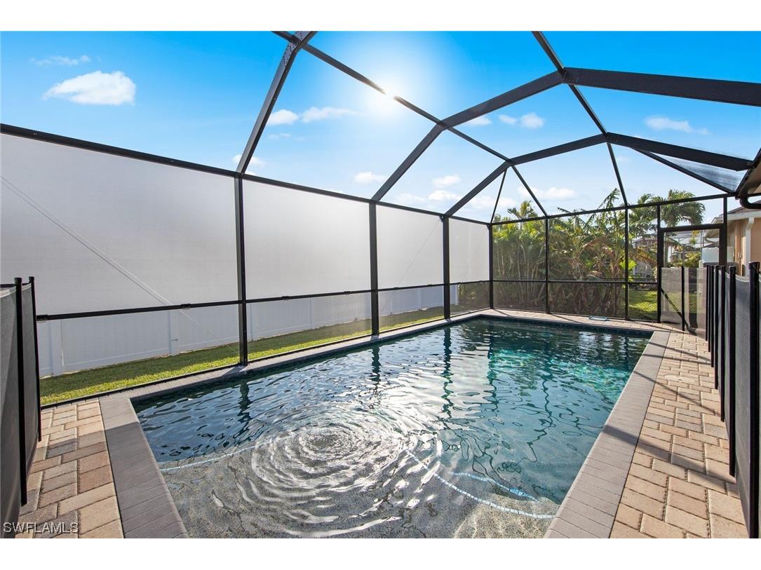 1005 NW 33rd Place Cape Coral FL 33993 224000196 image1