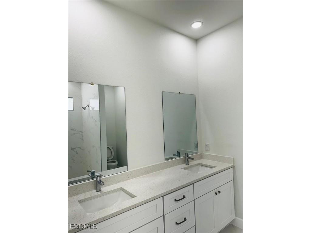 1005 SW 11th Court Cape Coral FL 33991 2025020770 image12