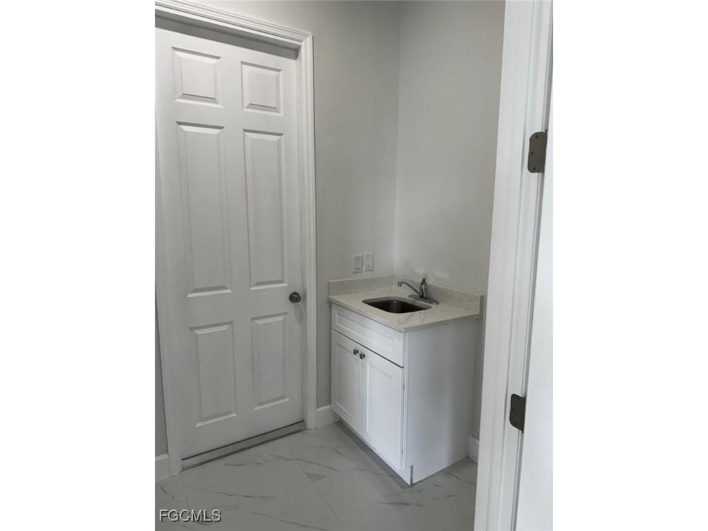 1005 SW 11th Court Cape Coral FL 33991 2025020770 image15