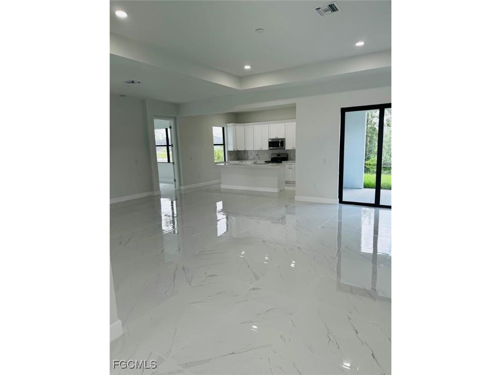 1005 SW 11th Court Cape Coral FL 33991 2025020770 image5