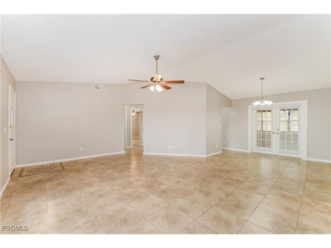 1005 SW 22nd Terrace Cape Coral FL 33991 2025009146 image3