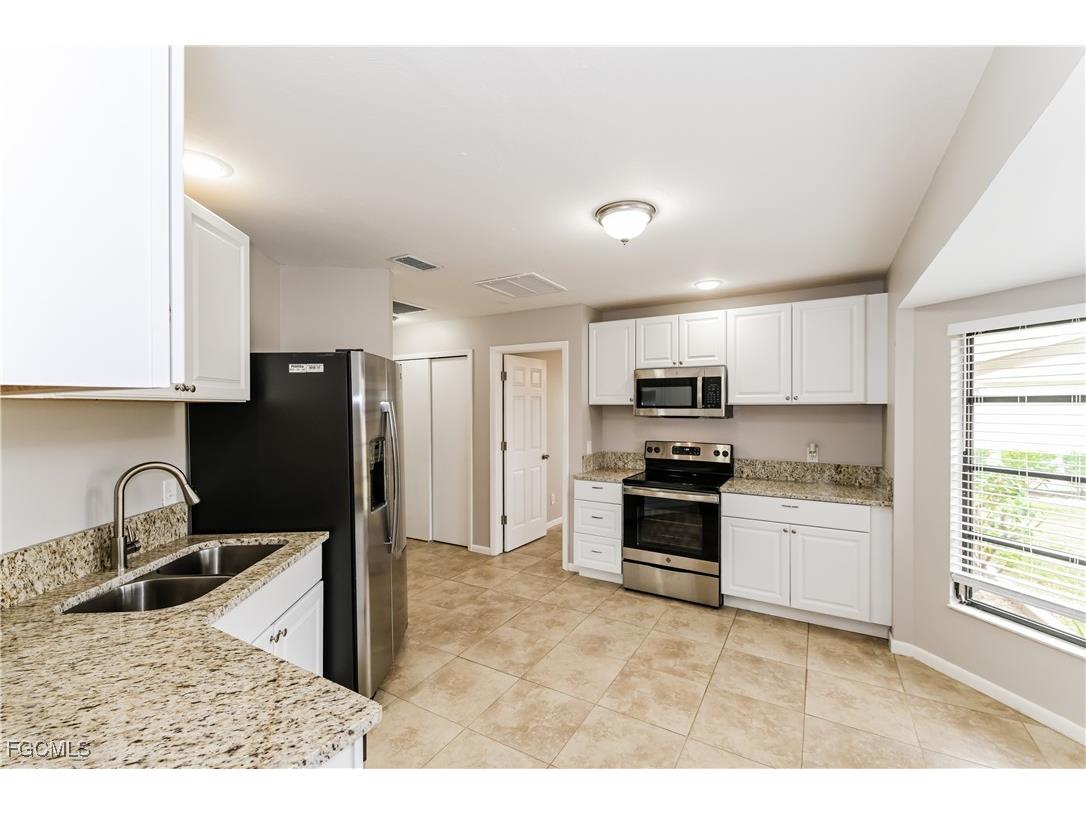 1005 SW 22nd Terrace Cape Coral FL 33991 2025009146 image5