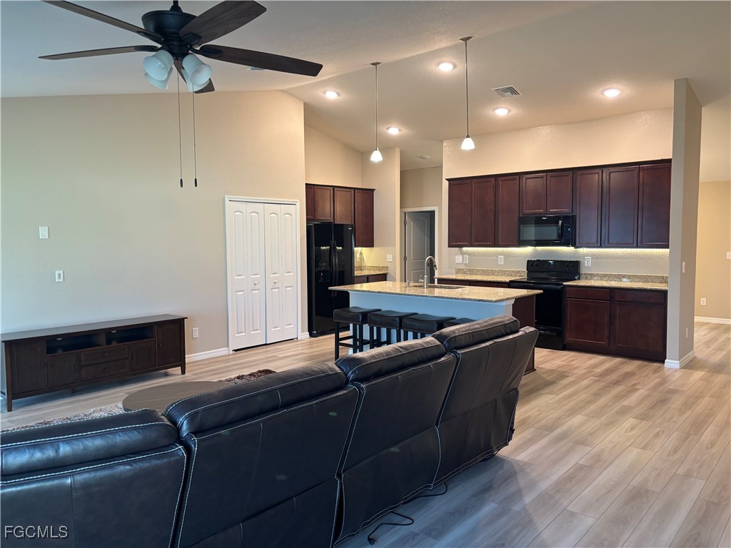 1005 SW 36th Street Cape Coral FL 33914 2025007959 image8