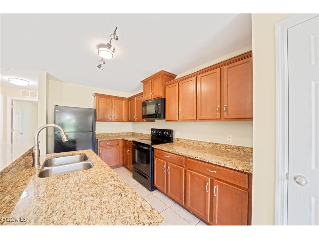 1005 SW 6th Place Cape Coral FL 33991 2025011132 image10