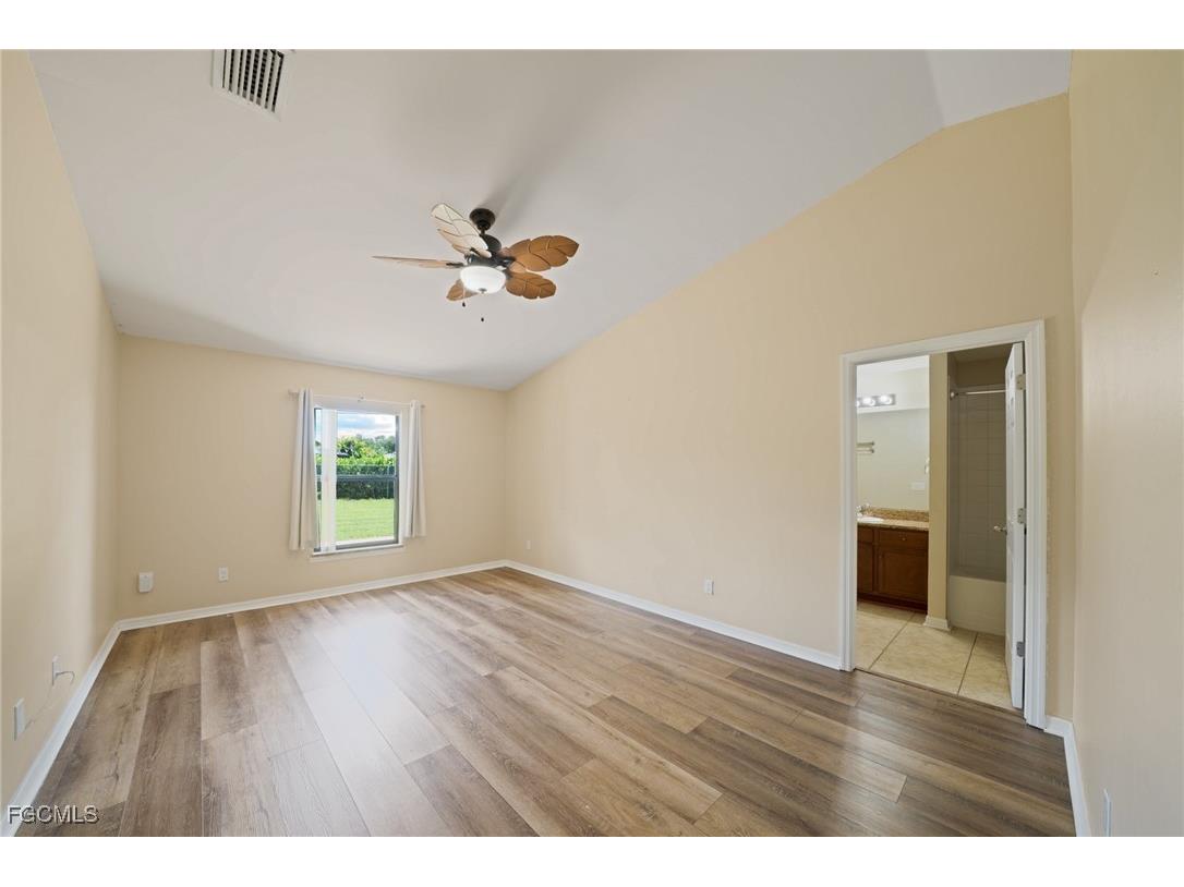 1005 SW 6th Place Cape Coral FL 33991 2025011132 image15