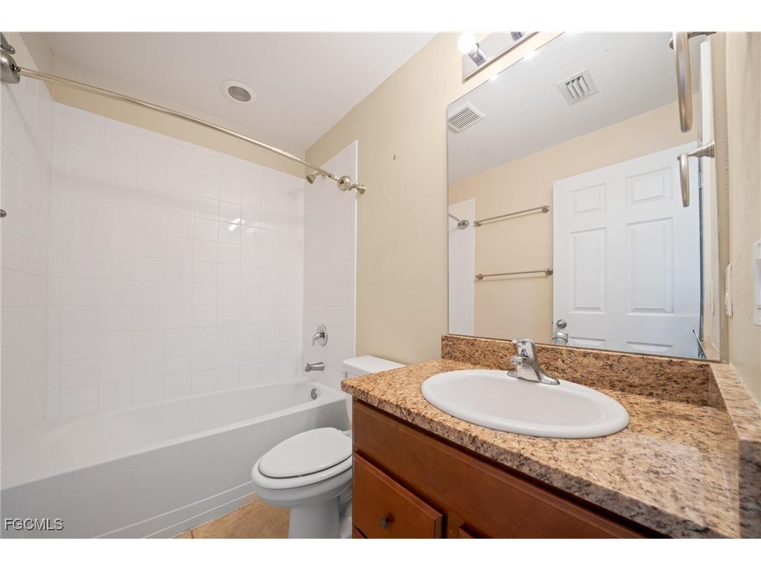 1005 SW 6th Place Cape Coral FL 33991 2025011132 image16