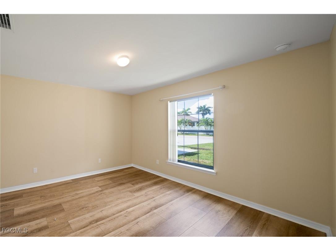 1005 SW 6th Place Cape Coral FL 33991 2025011132 image18