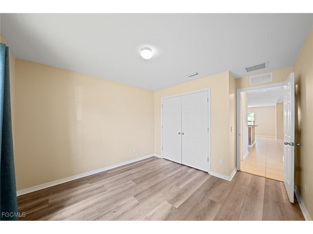 1005 SW 6th Place Cape Coral FL 33991 2025011132 image23