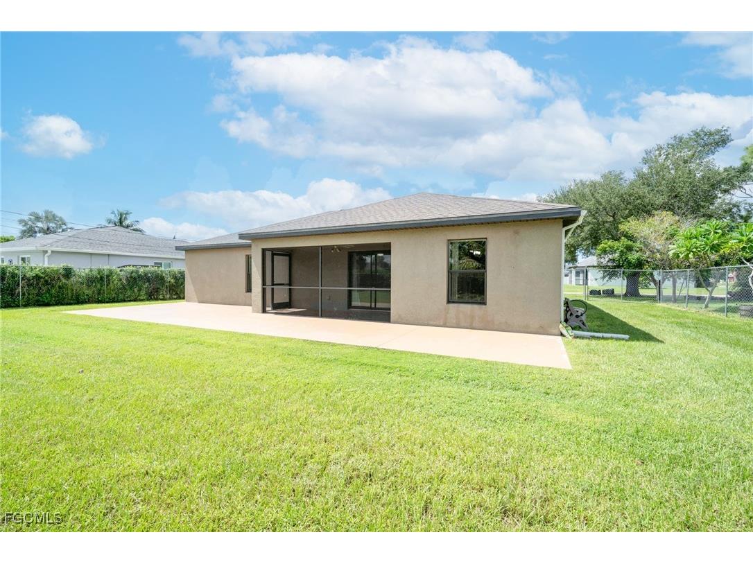 1005 SW 6th Place Cape Coral FL 33991 2025011132 image30
